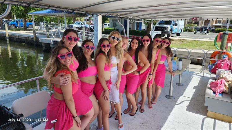 Girls-In-Pink